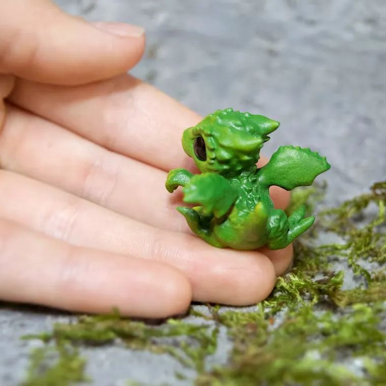 Alpenwolken - 🐲Neugeborener Drache im Ei