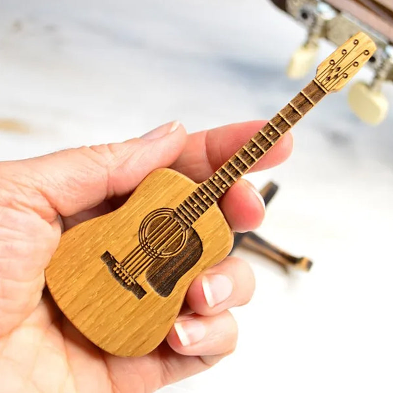 Alpenwolken - Plektrum für Akustikgitarren aus Holz