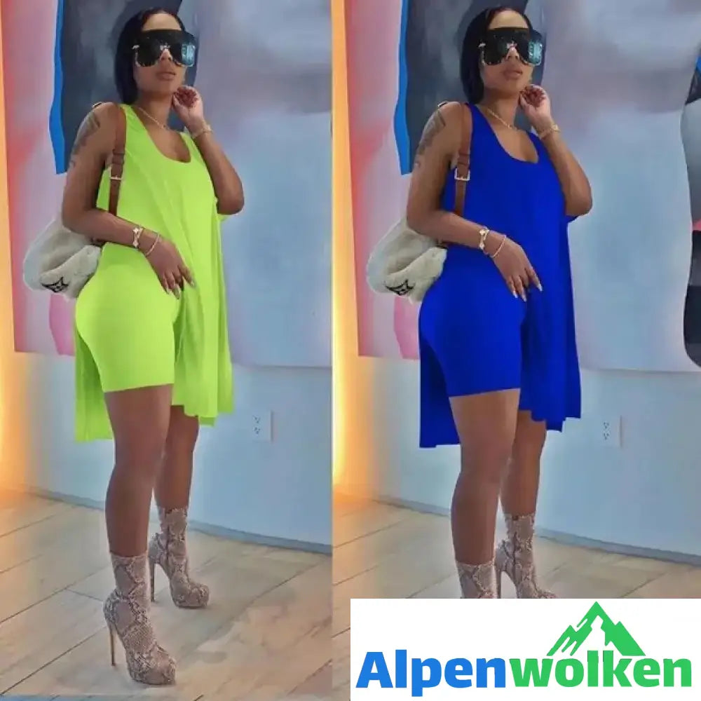 Alpenwolken - Ärmellosem Kleid mit U-Ausschnitt und Shorts