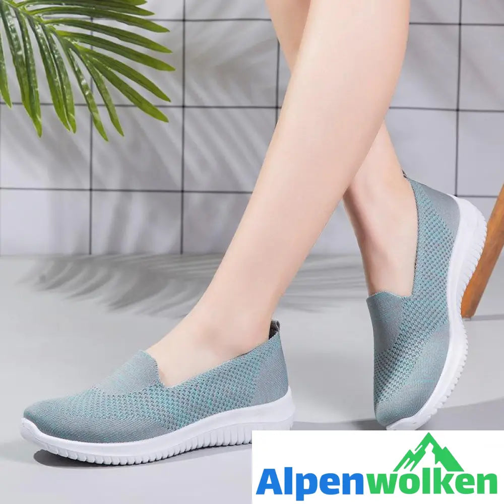 Alpenwolken - Alte Pekinger Stoffschuhe