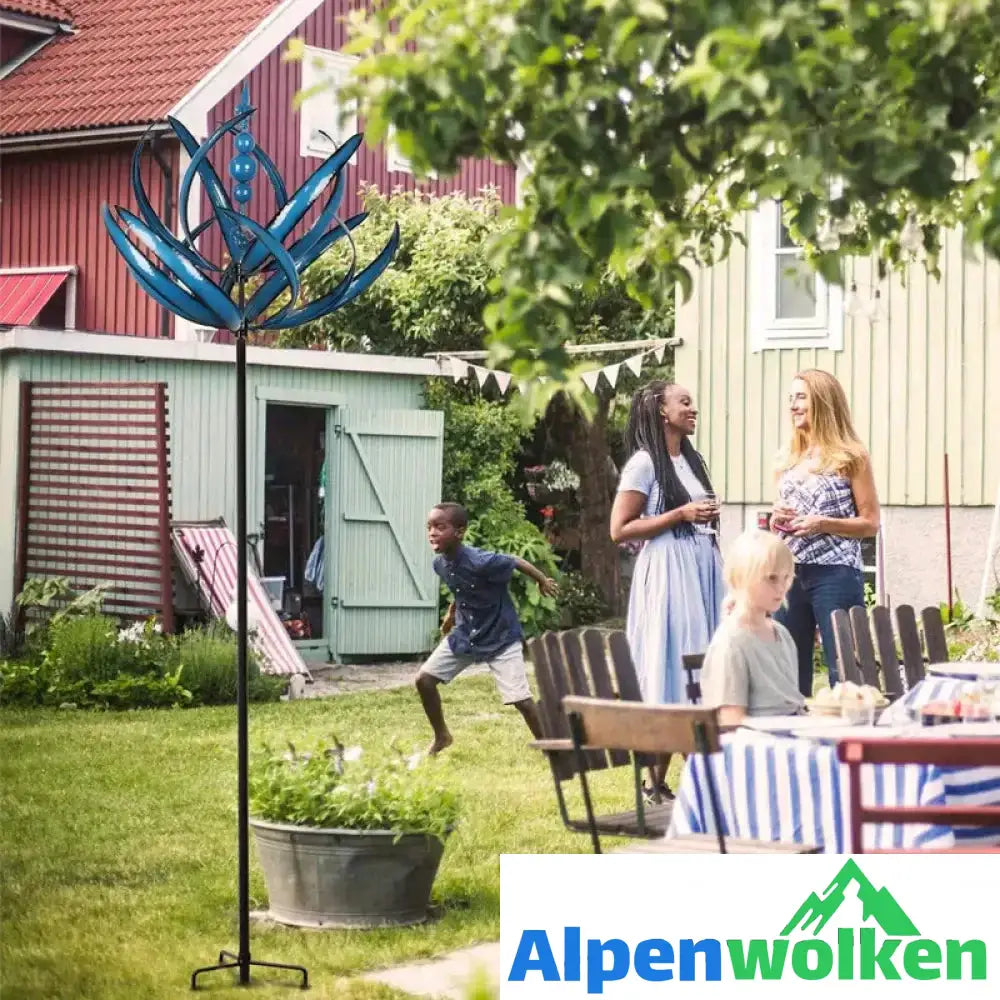 Alpenwolken - Blauer Windspinner aus Metall