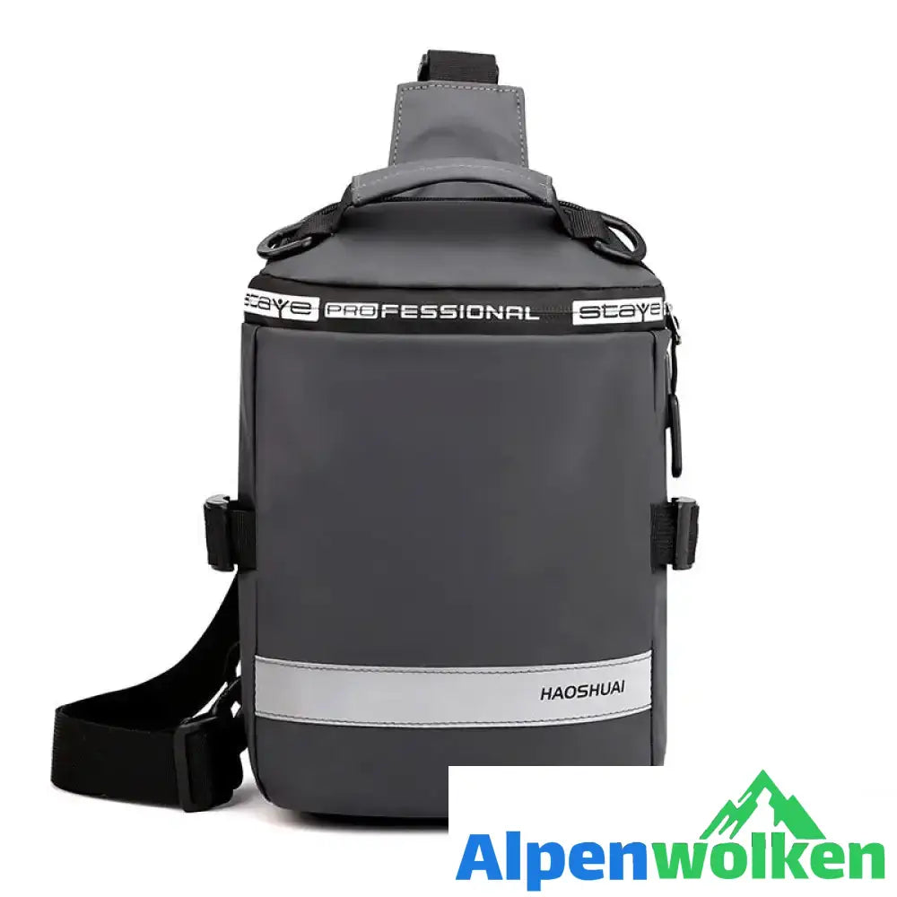 Alpenwolken - Diebstahlsichere Herren-Brusttasche mit USB-Ladefunktion