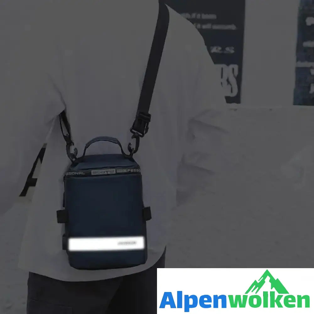 Alpenwolken - Diebstahlsichere Herren-Brusttasche mit USB-Ladefunktion