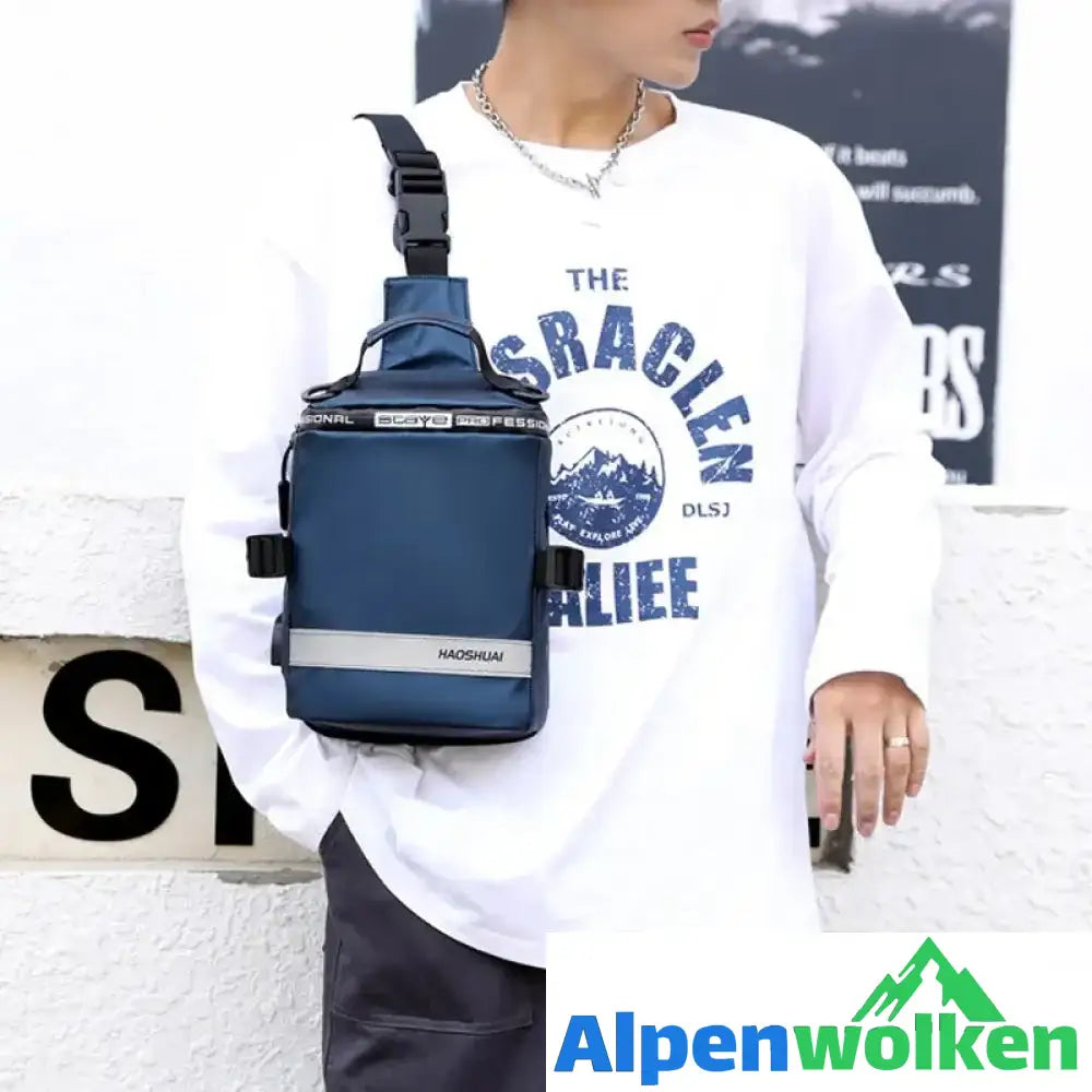 Alpenwolken - Diebstahlsichere Herren-Brusttasche mit USB-Ladefunktion