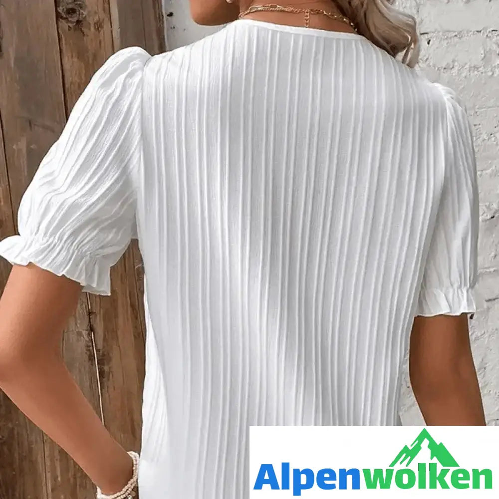 Alpenwolken - Elegante Bluse mit V-Ausschnitt und schlichter Spitze