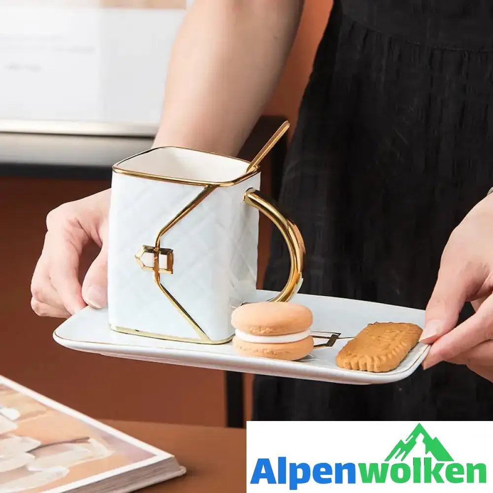 Alpenwolken - Kreative Tasse in Handtaschenform mit Untertasse und Löffel