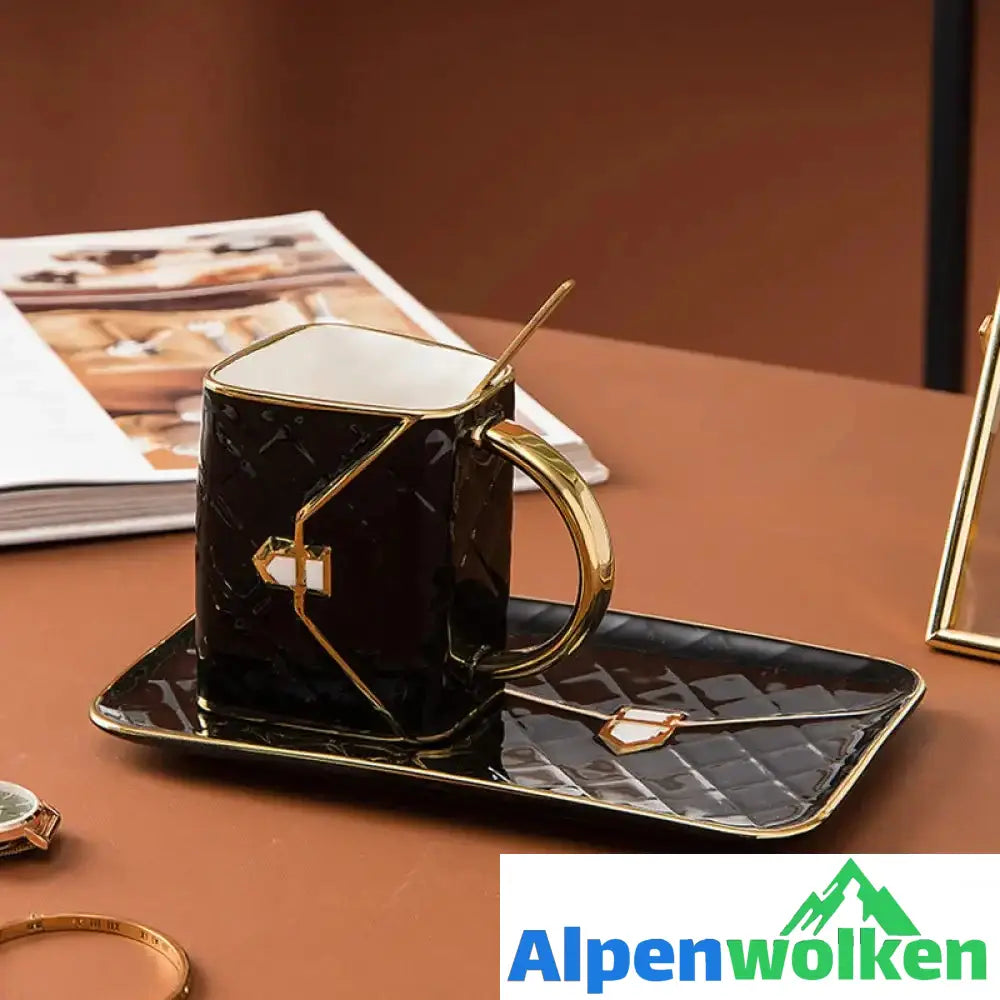 Alpenwolken - Kreative Tasse in Handtaschenform mit Untertasse und Löffel schwarz