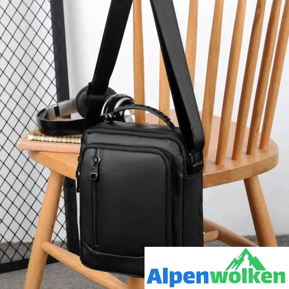 Alpenwolken - Lässige Outdoor-Schultertasche für Herren