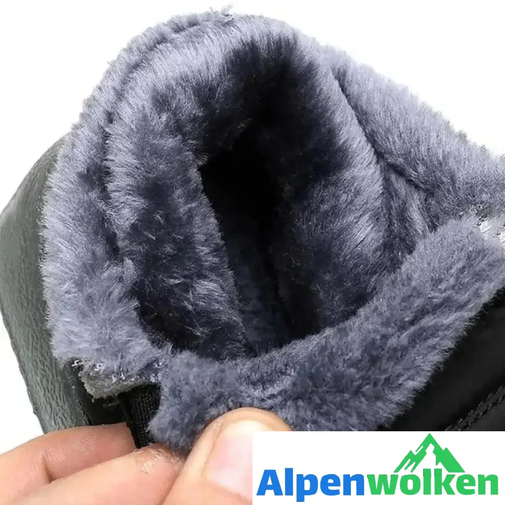 Alpenwolken - Männliche und weibliche Paare Schneeschuhe