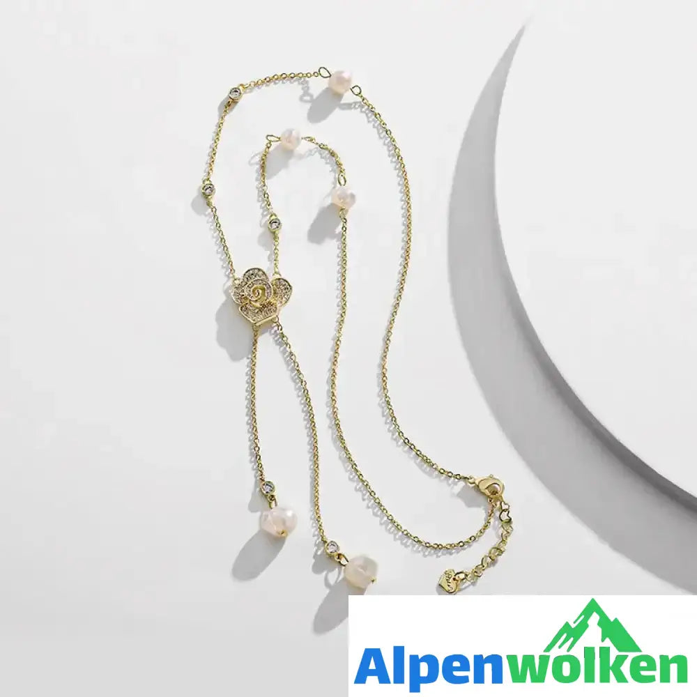 Alpenwolken - Modische Rosenblumenkette mit Perlenfransen