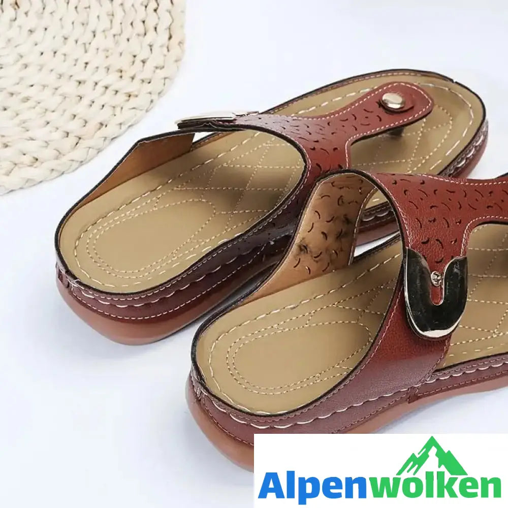 Alpenwolken - Neue Damen-Metalldekor-Funktionsmuster-Keil-Flip-Flops