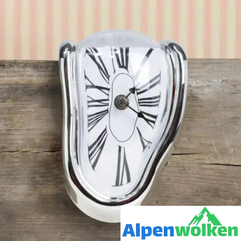 Alpenwolken - Schmelzende verzerrte fließende Uhr