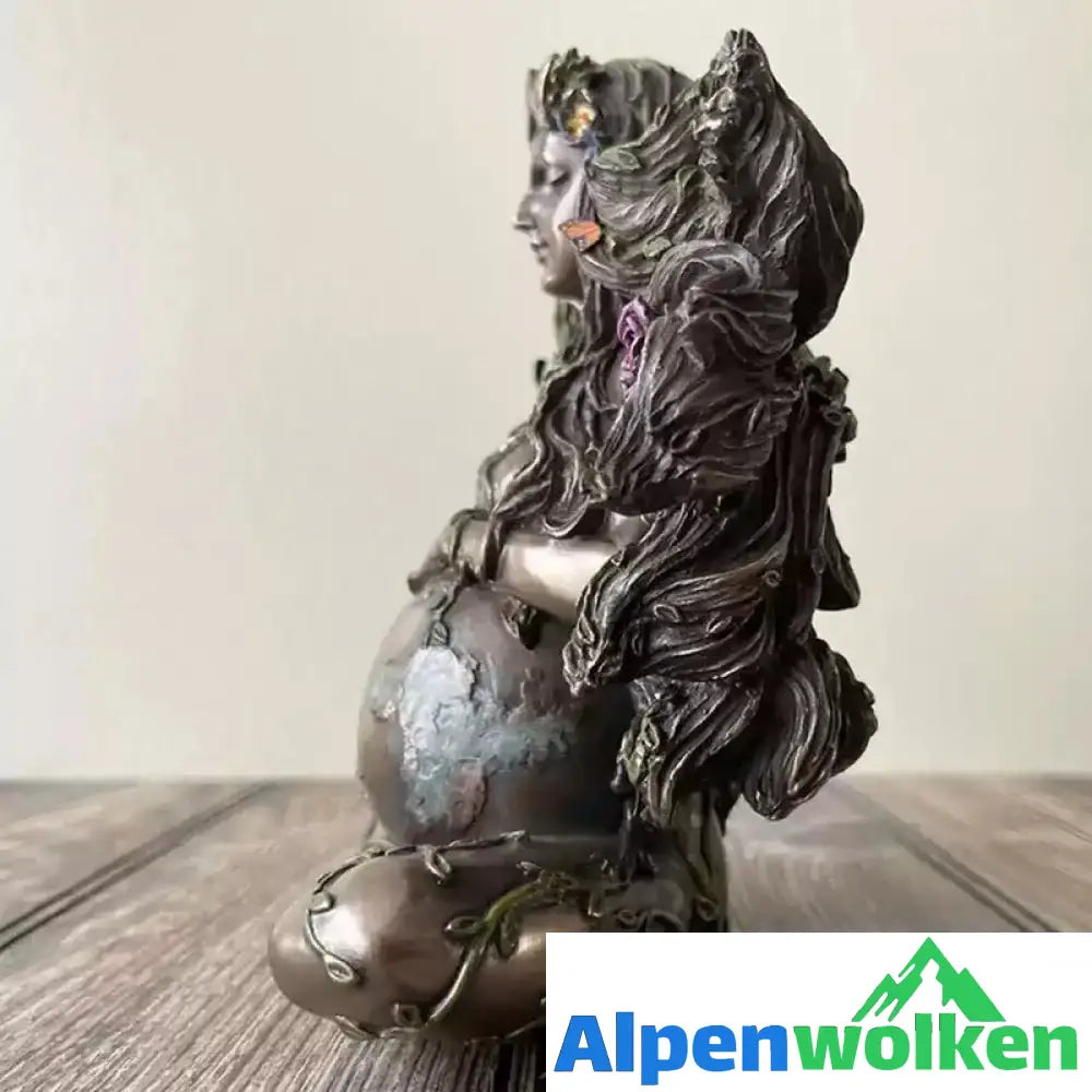 Alpenwolken - Schmetterling Mutter Erde Gaia Statue