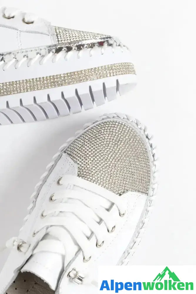 Alpenwolken - SNEAKERS AUS DIAMOND SILVER LEDER | festival outfit