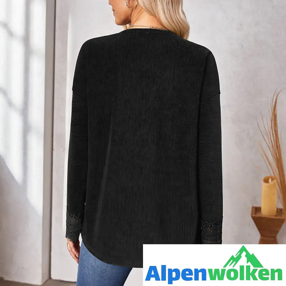 Alpenwolken - Strickpullover mit V-Ausschnitt aus Spitze