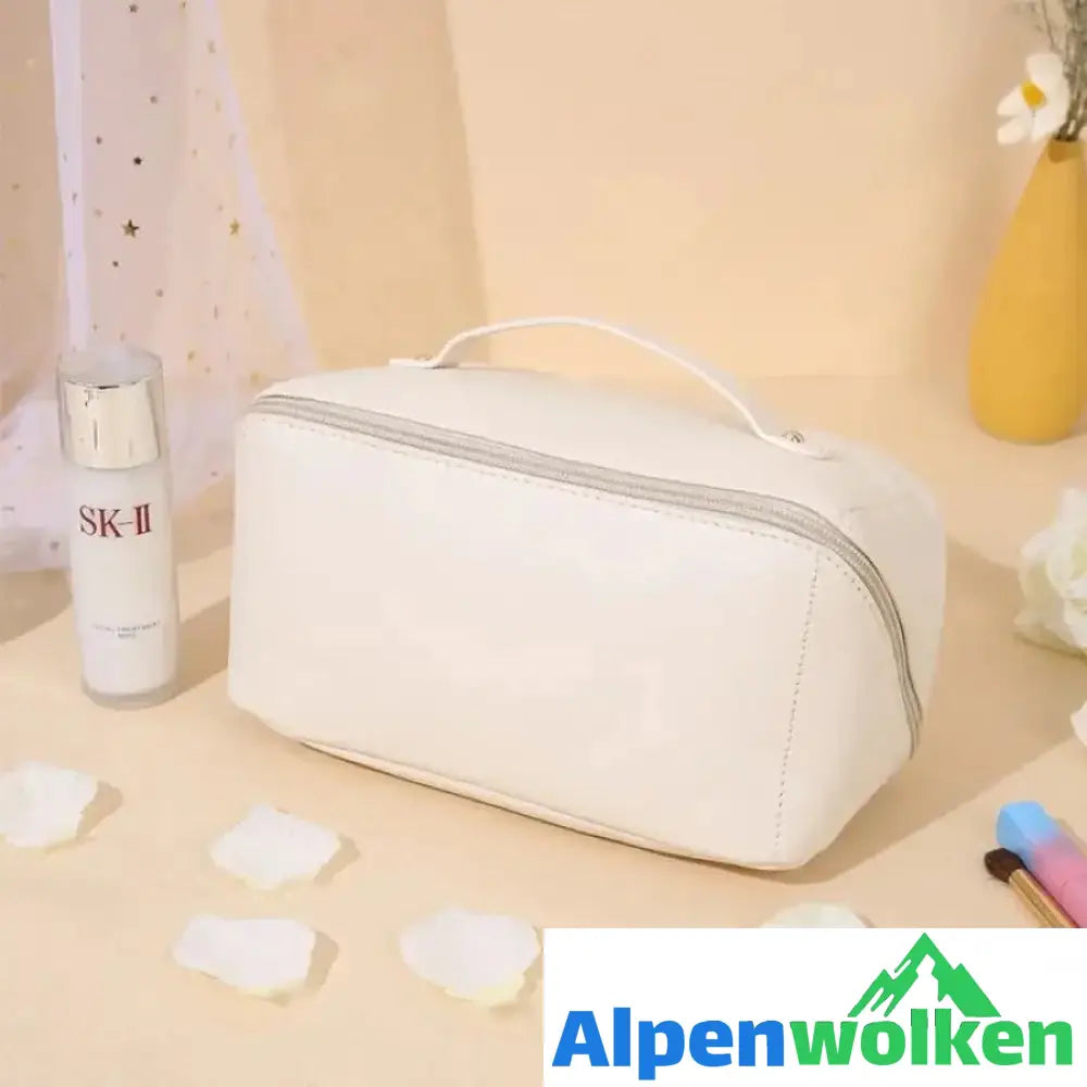 Alpenwolken - Tragbare Reisekosmetiktasche aus Leder Weiß