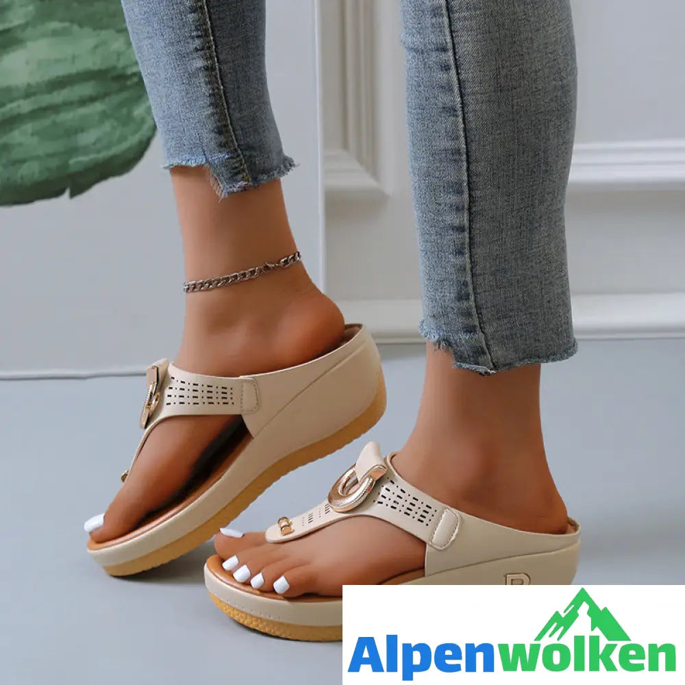 Alpenwolken - Trendige Strandsandalen für den Sommer