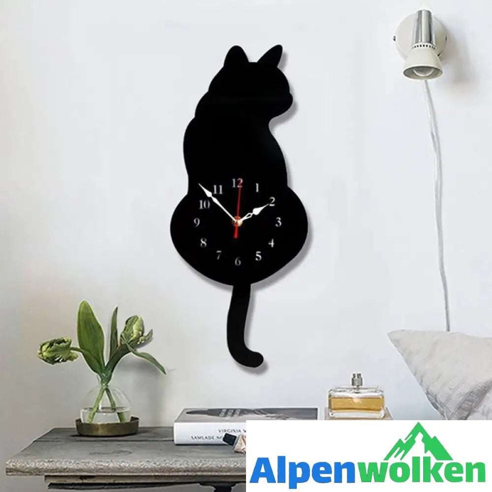 Alpenwolken - Wanduhr mit wedelndem Schwanz der Katze