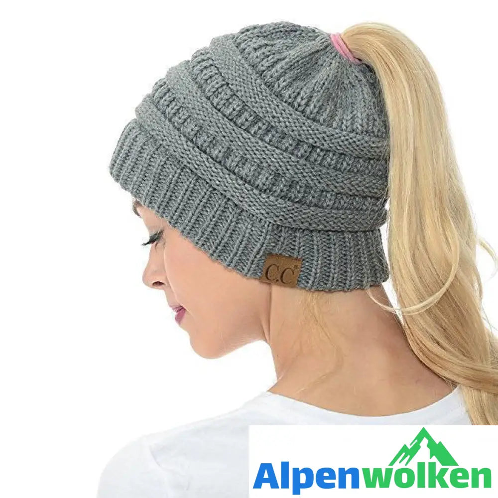 Alpenwolken - Weiche Gestrickte Pferdeschwanz-Mütze Mit Zöpfen Loch