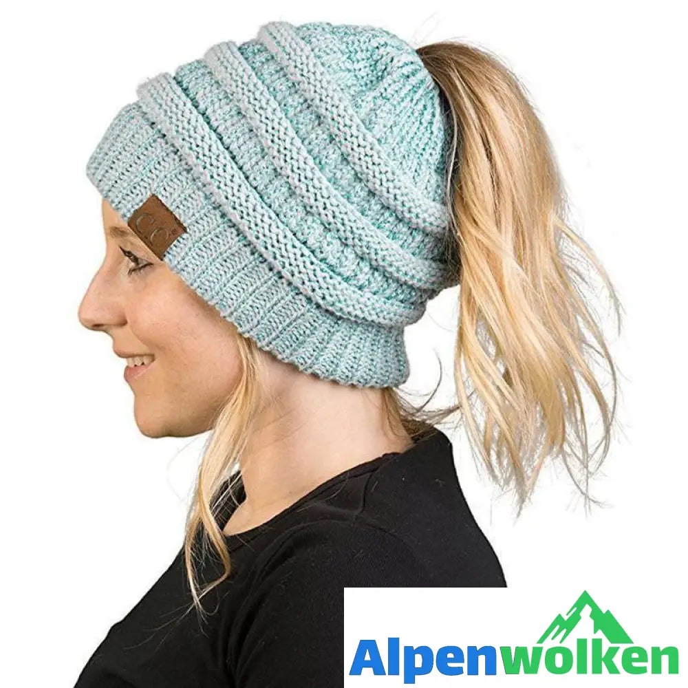 Alpenwolken - Weiche Gestrickte Pferdeschwanz-Mütze Mit Zöpfen Loch