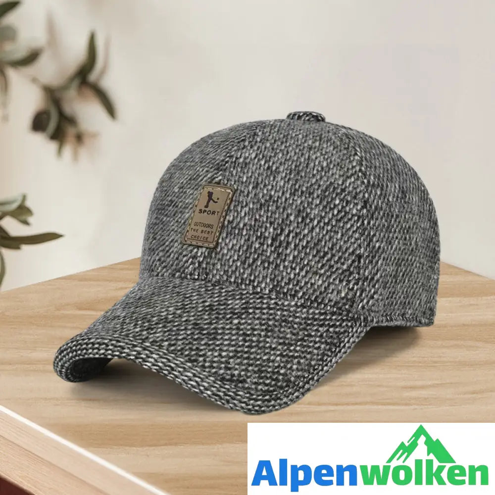 Alpenwolken - Winter-Baseballmütze mit Ohrenklappen